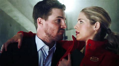 when do felicity and oliver start dating